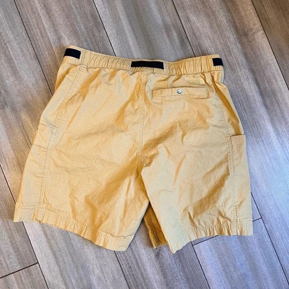 North Face Tan Athletic Cargo Shorts Men‎ Medium Bin E-0